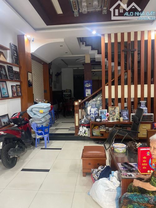Cô chủ cần bán gấp nhà Nguyễn Hữu Tiến, Tân Phú 68m2 giá 10tỷ8 có thương lượng