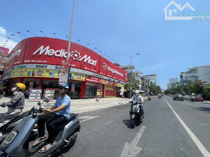 Bán lô đất 2 mặt tiền 161m đường Núi Thành ngang 5m4 nở hậu đẹp Vị Trí đẹp nhất Tuyến