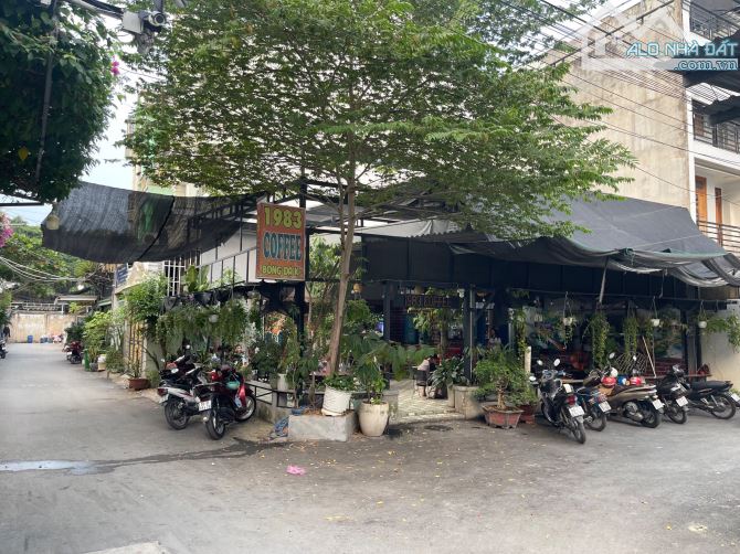 KG685-Bán lô đất 2 mặt tiền đang kinh doanh quán cafe, đường ô tô, P Phước Long B