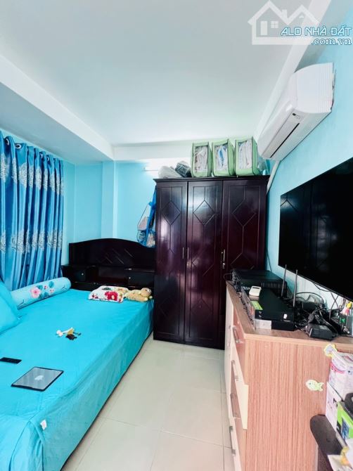 Nhà Quận 10, ngang 5m, 5 tầng, 6 phòng ngủ, gần mặt tiền - 1