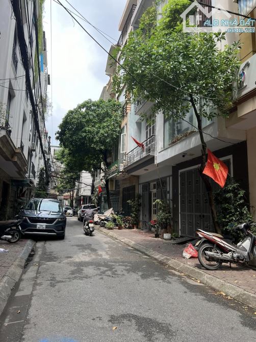 Bán nhà Nguyễn Chí Thanh, gara ô tô 7 chỗ, ô chờ thang máy, giá 26 tỷ - 1