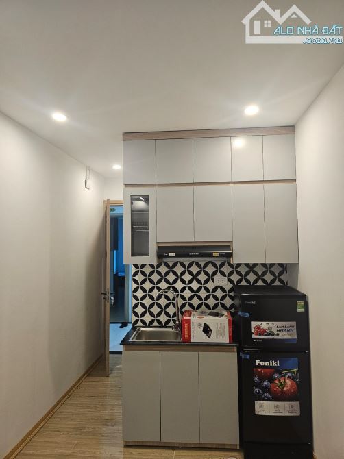 Cần bán nhà ngõ 63 Nguyễn Hoàng.Diện tích 81m2 . Mặt Tiền 5M. xây dựng 7 tầng 20 phòng - 1