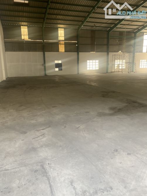 CHO THUÊ KHO XƯỞNG NGÃ TƯ BỐN XÃ TÂN PHÚ, TDT: 3.200M2, XD: 2.500M2 - 1