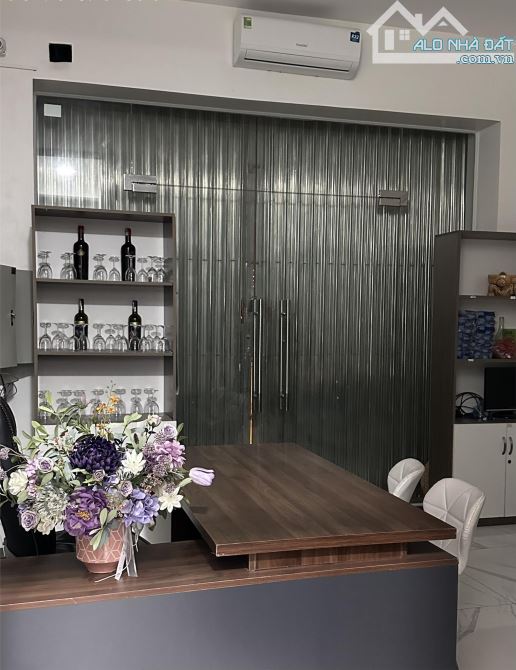 25tr/tháng! Vỉa Hè! 3 ô tô tránh! Cho thuê nhà Đội Cấn 100m2, 3 tầng, Mt5m. Thang Máy. - 2