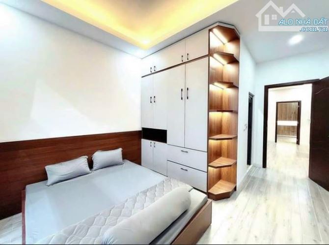 SIÊU PHẨM KHU VIP Q3 - NGUYỄN THIỆT THUẬT -HẺM Ô TÔ TRÁNH - DT: 50M2 - NHỈNH 4 TỶ TL - 3