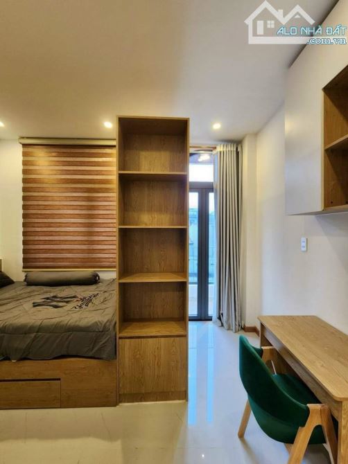 Bán nhà mặt tiền lớn ngang 5x15m, đường Tô Hiến Thành, Phường 15, Quận 10, kết cấu 2 lầu - 4
