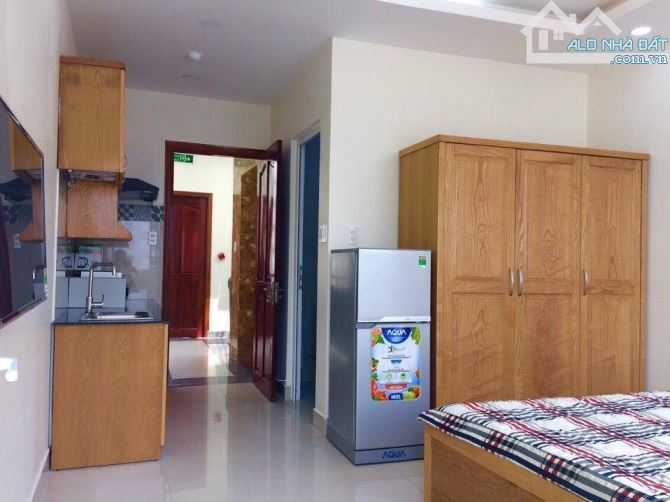 Bán nhà mặt tiền lớn ngang 5x15m, đường Tô Hiến Thành, Phường 15, Quận 10, kết cấu 2 lầu - 5