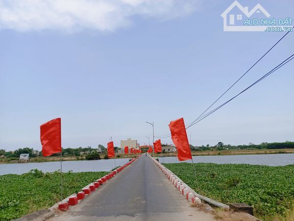 Bán đất  mặt tiền Phạm Văn Đồng , 153m2 phường Phổ Văn , Thị xã Đức Phổ