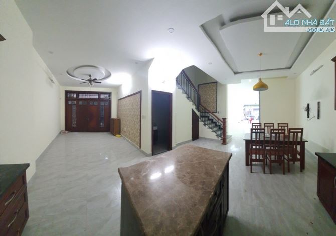 BÁN NHÀ MẶT TIỀN LÊ DUẪN KINH DOANH NGON.GIÁ CỰC TỐT