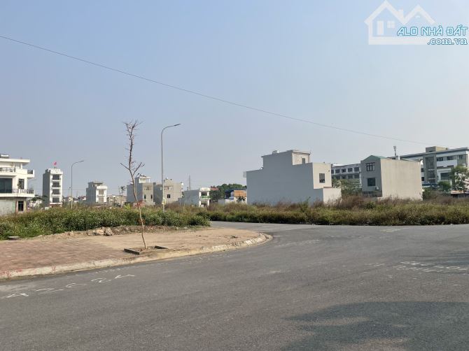Bán đất đối diện KPL Đống Chuối, Hùng Vương, Hồng Bàng đường 20m, giá chỉ 28 triệu/m2 - 1