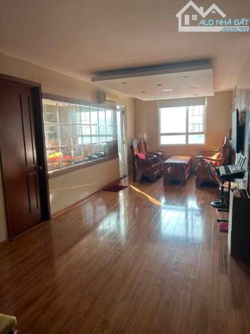 Bán Căn hộ BMC , 3 Phòng Ngủ , 3WC , 110m2 ,Full Nội Thất , View Sông , Giá : 7 Tỷ - 2