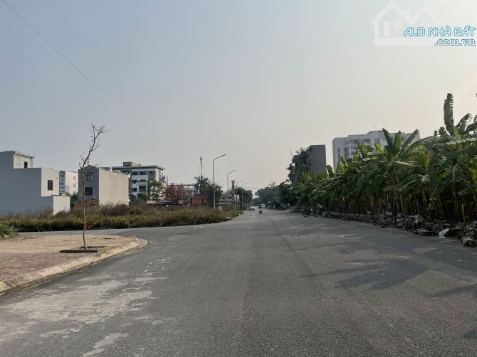 Bán đất đối diện KPL Đống Chuối, Hùng Vương, Hồng Bàng đường 20m, giá chỉ 28 triệu/m2 - 2
