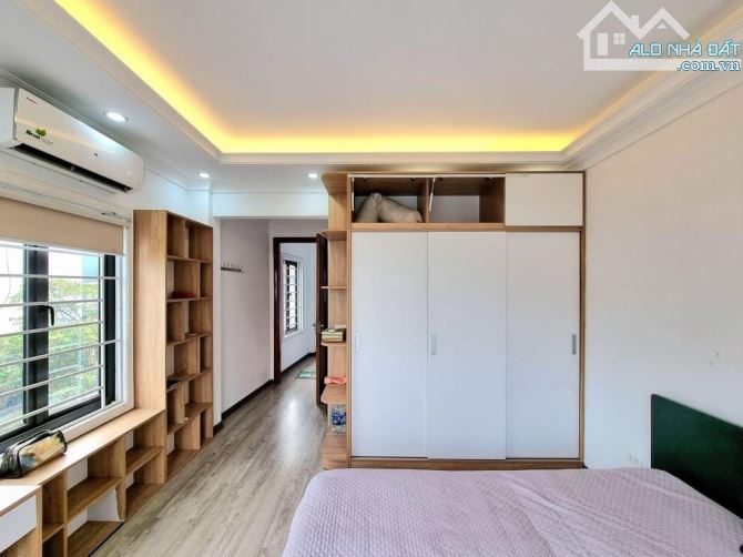 VIỆT HƯNG LONG BIÊN NHÀ MỚI TINH  5 TẦNG 38M2 NGÕ THÔNG - 2