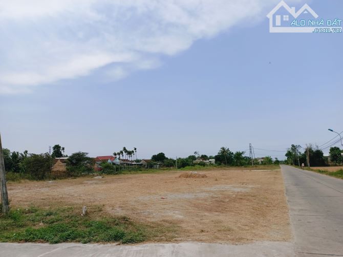 Bán đất  mặt tiền Phạm Văn Đồng , 153m2 phường Phổ Văn , Thị xã Đức Phổ - 4