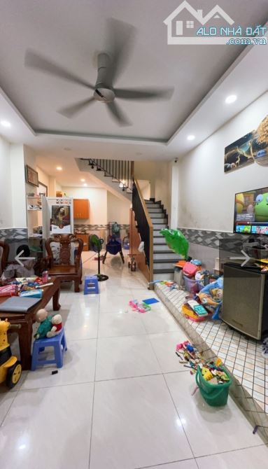 BÙI THỊ XUÂN P3 TÂN BÌNH 54m² 4 TẦNG VUÔNG VỨC 5 PHÒNG NGỦ  CHỈ 6 TỈ 5 - 6
