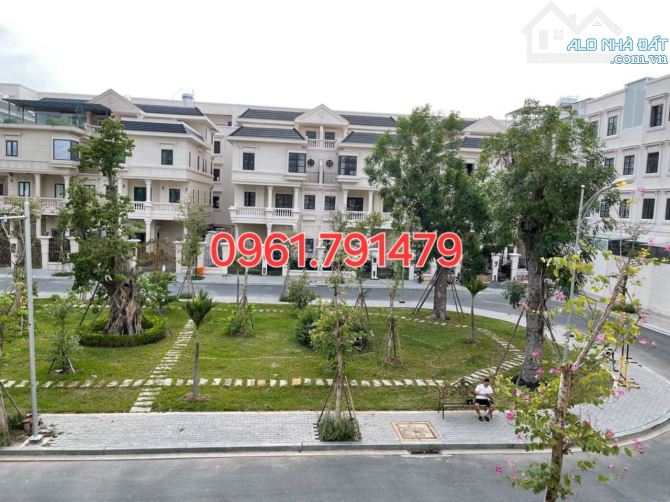 Biệt Thự Full Nội Thất🆘Cityland Park Hills🆘 Nguyễn Văn Lượng P10 🆘14X20M Hầm 4 Lầu 8PN - 8