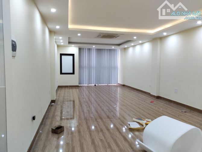 Cho thuê văn phòng tại Miếu Đầm, quận Nam Từ Liêm.50m2 giá 7.5 triệu. tòa nhà hiện đại