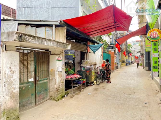 Bán đất Cổ Nhuế DT 198m2, MT 9m, ngõ ô tô, kinh doanh, đầu tư bất chấp, giá 20.2 tỷ