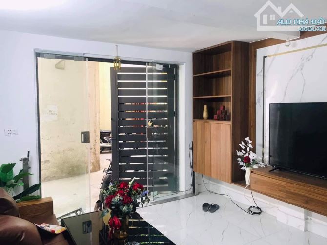 Bán Nhà Nguyễn Trãi Thanh Xuân 20m Rộng - 1