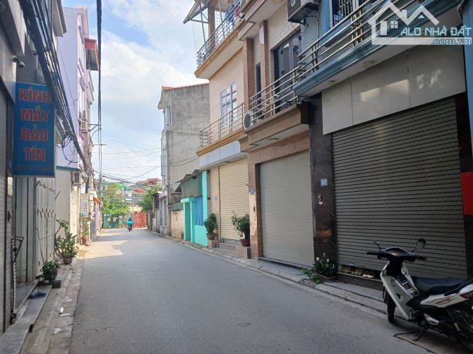 Bán nhà phố Gia Quất, Thượng Thanh, đường ô tô tránh, vừa ở vừa kinh doanh, 59m2 giá 10tỷ - 1