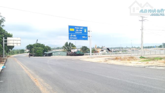 Em Siêu Mẫu 3,16 ha chân Siêu dài gần Nửa cây số, bao Đẹp, bao Ngon, 2 mặt tiền. - 2