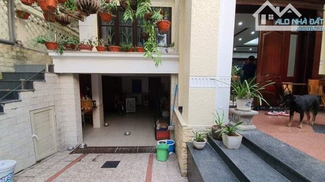 Biệt thự phố Liễu Giai, Ba Đình, đẹp nhất phố, 184m, mặt tiền 18m, giá 67 tỷ - 3
