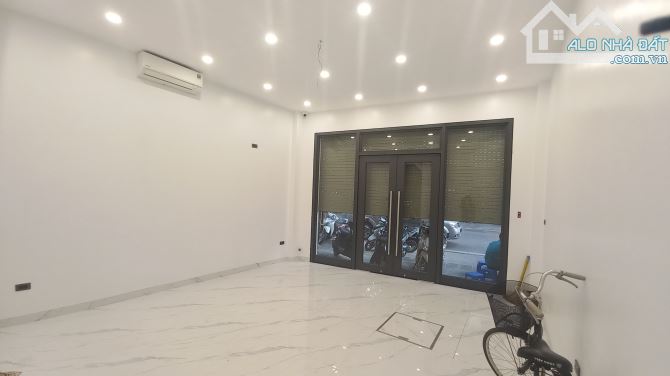 Bán nhà Ông Ích Khiêm Ba Đình Dt 80m2 5 tầng Mt 7m Giá 25 tỷ lh Huyền 7X. - 5