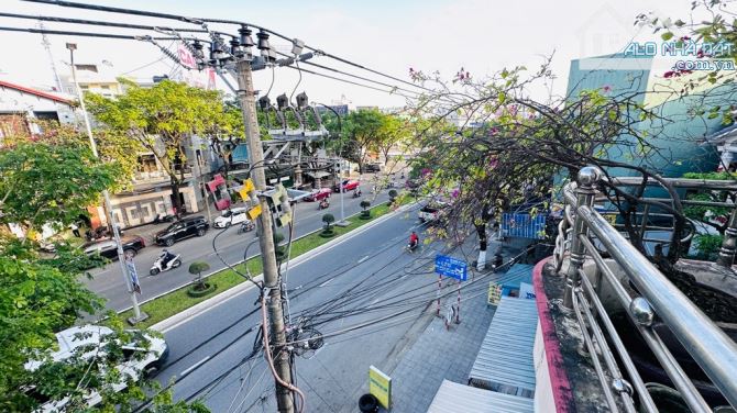 SIÊU PHẨM 3 MẶT THOÁNG HIẾM CÓ ĐƯỜNG NGUYỄN HỮU THỌ VỈA HÈ 6M - NHÀ 3 TẦNG- MẶT TIỀN 6M - - 8