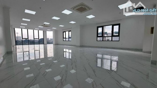 Cho thuê tòa nhà mặt phố Thái Hà Đống Đa Hà Nội: 180 m2x 8 tầng - Mặt tiền 9m