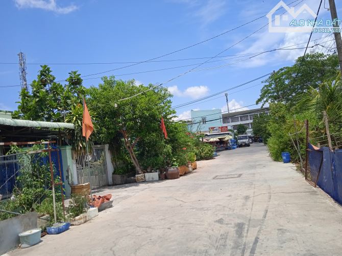 Bán nhanh đất thổ cư góc 2 MT 16m và 12m sau trung tâm Thành Công, Nguyễn Văn Tạo, Nhà Bè