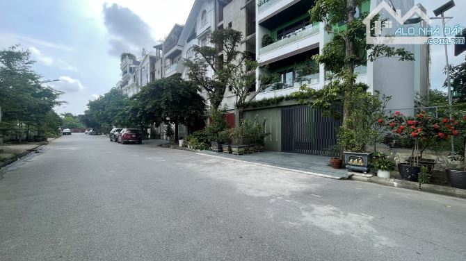 Bán đất 2 mặt tiền lô 18 A Lê Hồng Phong - Đằng Lâm - Hải An