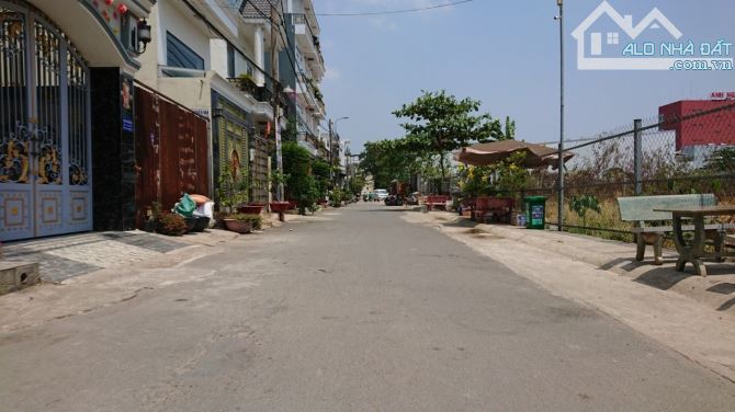 Gấp bán gần 2000m đất thổ cư, mặt tiền nhựa kề Nguyễn Văn Bứa, XTS, Hocmon