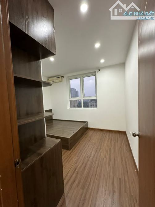 Bán CHCC B6A Nam Trung Yên NGUYỄN CHÁNH, Nam Trung Yên, Cầu Giấy. Giá : 6,75 Tỷ. 79m2