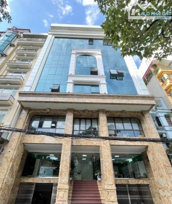 Biuldinh mặt phố 8T thang máy có hầm để xe. DT 180m2 MT 7m . Dòng tiền tốt. Giá đầu tư