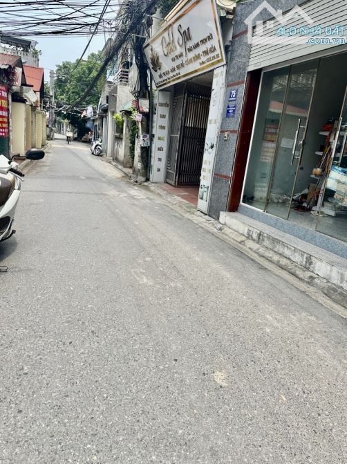 Bán nhà 3 tầng Ngọc Thuỵ 91m Mt 4,4m oto tránh, kinh doanh đỉnh hơn 17 tỷ