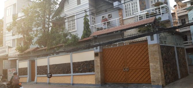 Bán nhà mặt tiền đường Trần Quý Cáp - 1