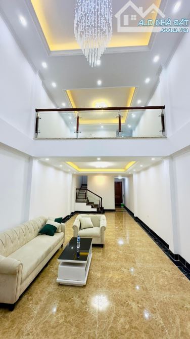 Bán nhà Thái Hà Đống Đa, ô tô vào nhà 7 tầng thang máy kinh doanh dt 65m2 15.8 tỷ