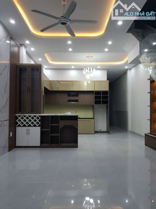 BÁN NHÀ GẦN CHỢ 26 TÂN PHONG, 175m2 SÀN SỬ DỤNG, SỔ RIÊNG THỔ - 15