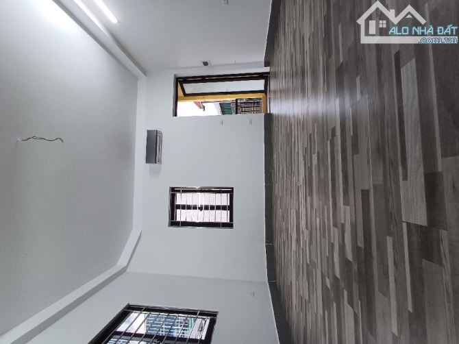 BÁN NHÀ TẠI PHỐ DƯƠNG VĂN BÉ NGAY ĐẦU MINH KHAI