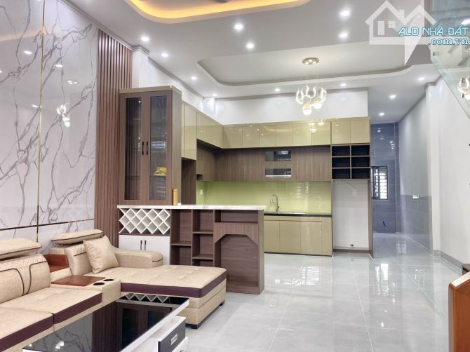 BÁN NHÀ GẦN CHỢ 26 TÂN PHONG, 175m2 SÀN SỬ DỤNG, SỔ RIÊNG THỔ - 9