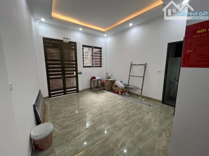 Cần bán nhà phố Hoàng Hoa Thám. Ba Đình
