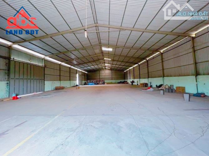 Bán xưởng 4000m2 Thiện Tân gần cây xăng Mỹ Đình .