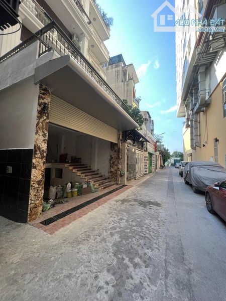 TOÀ VĂN PHÒNG + CĂN HỘ CAO CẤP THANG MÁY - LÔ GÓC 3 THOÁNG - VIEW HỒ - Ô TÔ TRÁNH - 1
