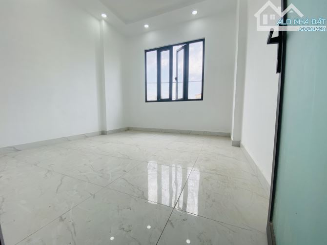 Nhà đường 6m thông , ngay chợ Bình Trị Đông, 32m2 giá 205 tỷ - 2