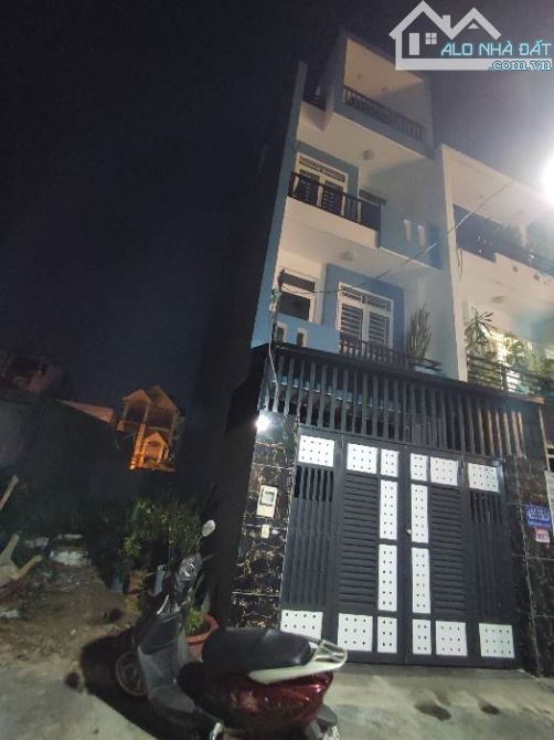 GÒ VẤP - ĐẤT PHÂN LÔ CÒN SÓT LẠI DUY NHẤT 1 LÔ - HẺM ÔTÔ TRÁNH - ĐẤT VUÔNG SẮC CẠNH ĐẸP - - 3