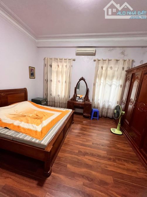 Bán Gấp Siêu Phẩm Ô Tô Tránh Phố Nguyễn Khoái Hai Bà Trưng DT 109M 4T MT 5.2M Giá 27 Tỷ - 3