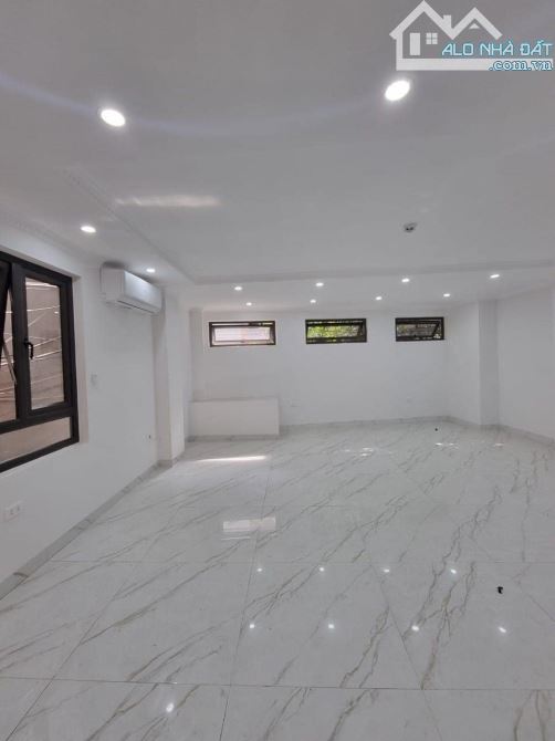 TOÀ VĂN PHÒNG + CĂN HỘ CAO CẤP THANG MÁY - LÔ GÓC 3 THOÁNG - VIEW HỒ - Ô TÔ TRÁNH - 4