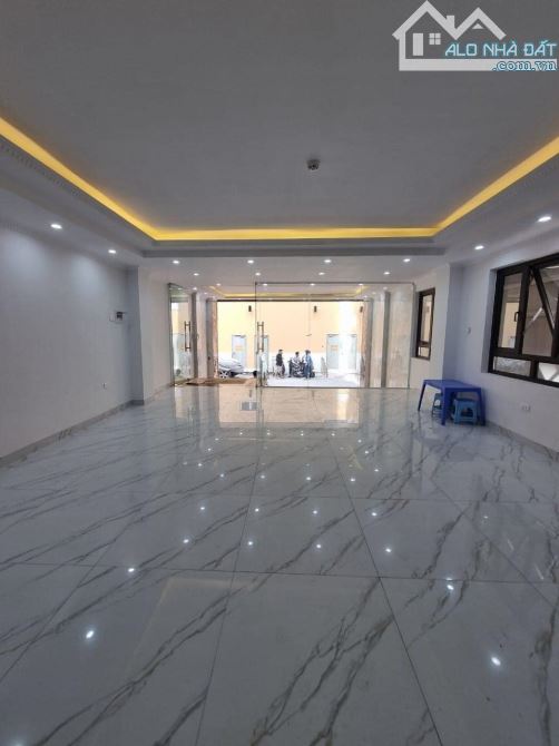 TOÀ VĂN PHÒNG + CĂN HỘ CAO CẤP THANG MÁY - LÔ GÓC 3 THOÁNG - VIEW HỒ - Ô TÔ TRÁNH - 5