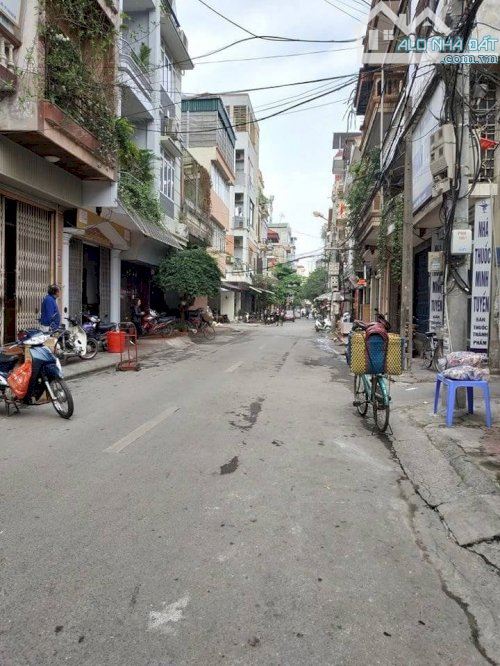 Bán Nhà Riêng Ngõ 236 Lê Trọng Tấn Thanh Xuân 50m2, 5 Tầng, Ô Tô Dừng Đỗ Giá Chỉ 8,5 Tỷ