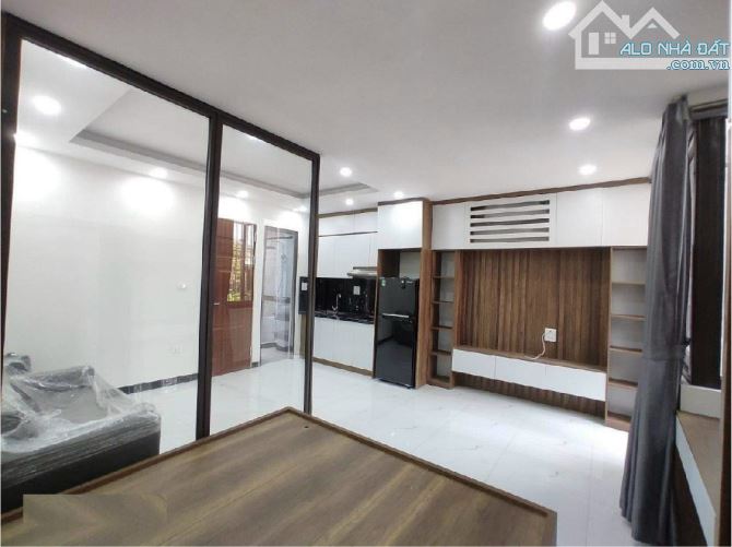 Bán nhà Thịnh Quang, Ngõ thông, Ô tô đỗ cửa, Thang máy, 70m2, MT4m, 7 tầng - 1